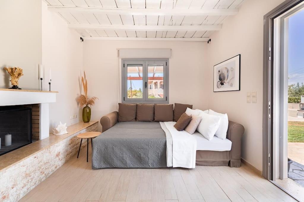 Van Louis Place Vathi  Exterior photo